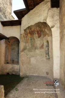 Affresco esterno del XV secolo della Chiesa delle Sante